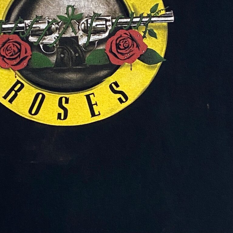 Gildan Guns & Roses Černé Tričko